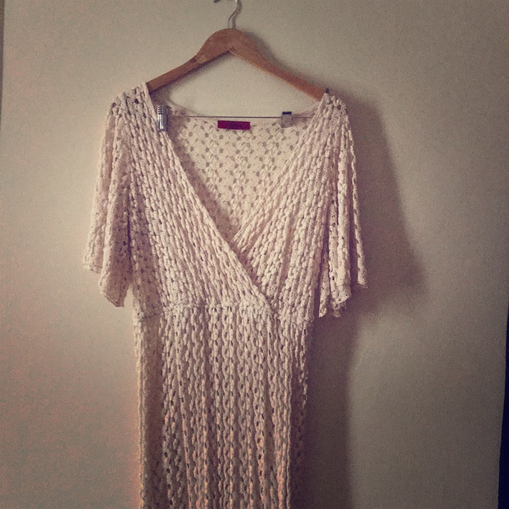 Everything $10!  timeless dress.